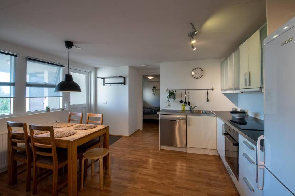 Lovely One Bedroom Apartment In Hafnarfjörður Dış mekan fotoğraf